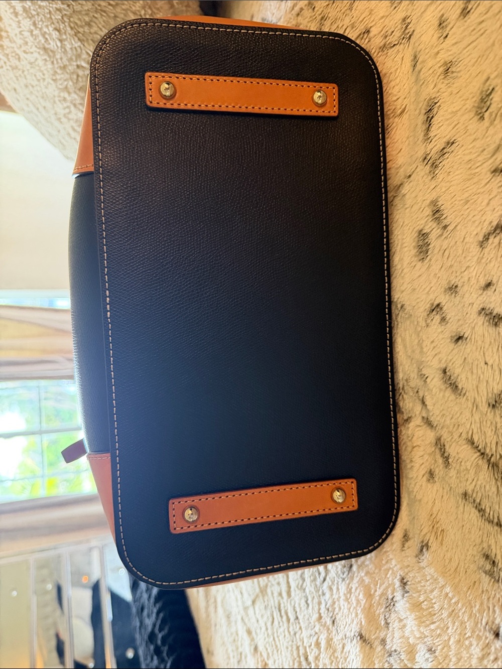 Dooney & Bourke Black and Brown Leather Belt-Accent Tote NEW WITHOUT TAGS - Picture 5 of 5
